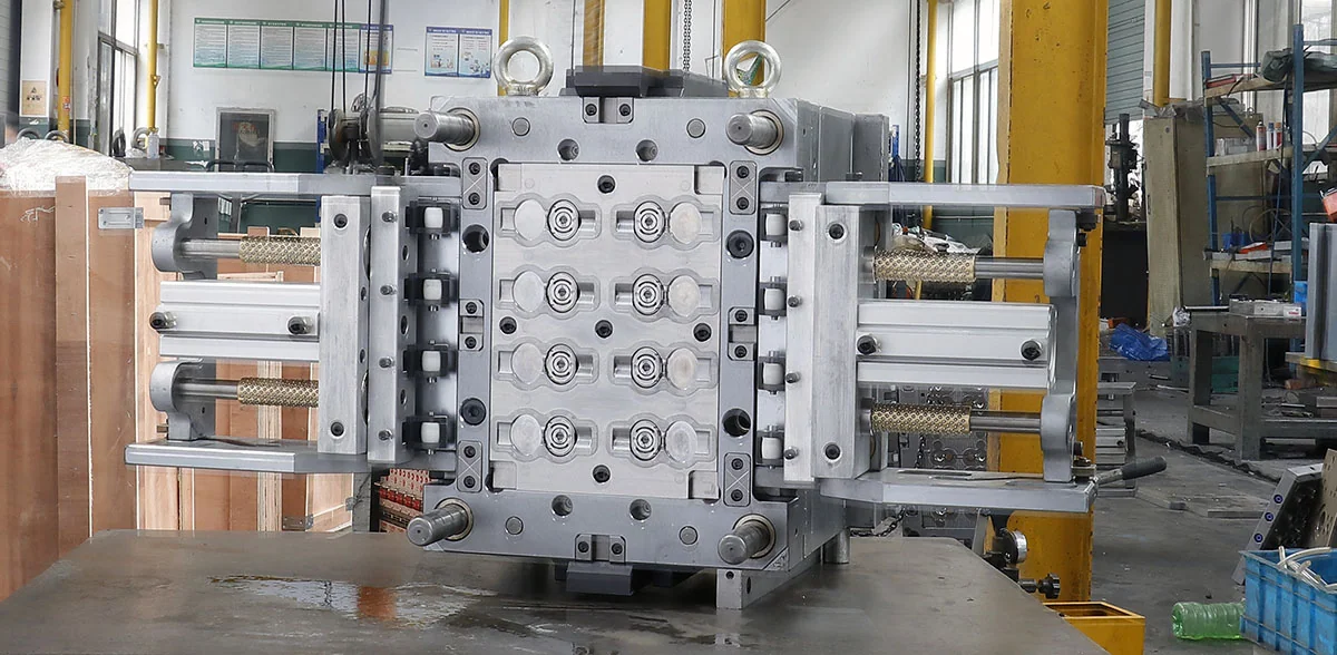 Flip Top Cap Mould vs. Screw Cap Mould: Which One Fits Your Market?