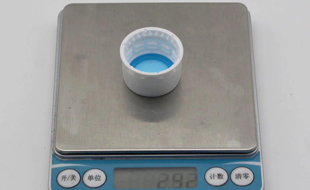 28mm 1810 plastic beverage cap used in hot filling juice bottle