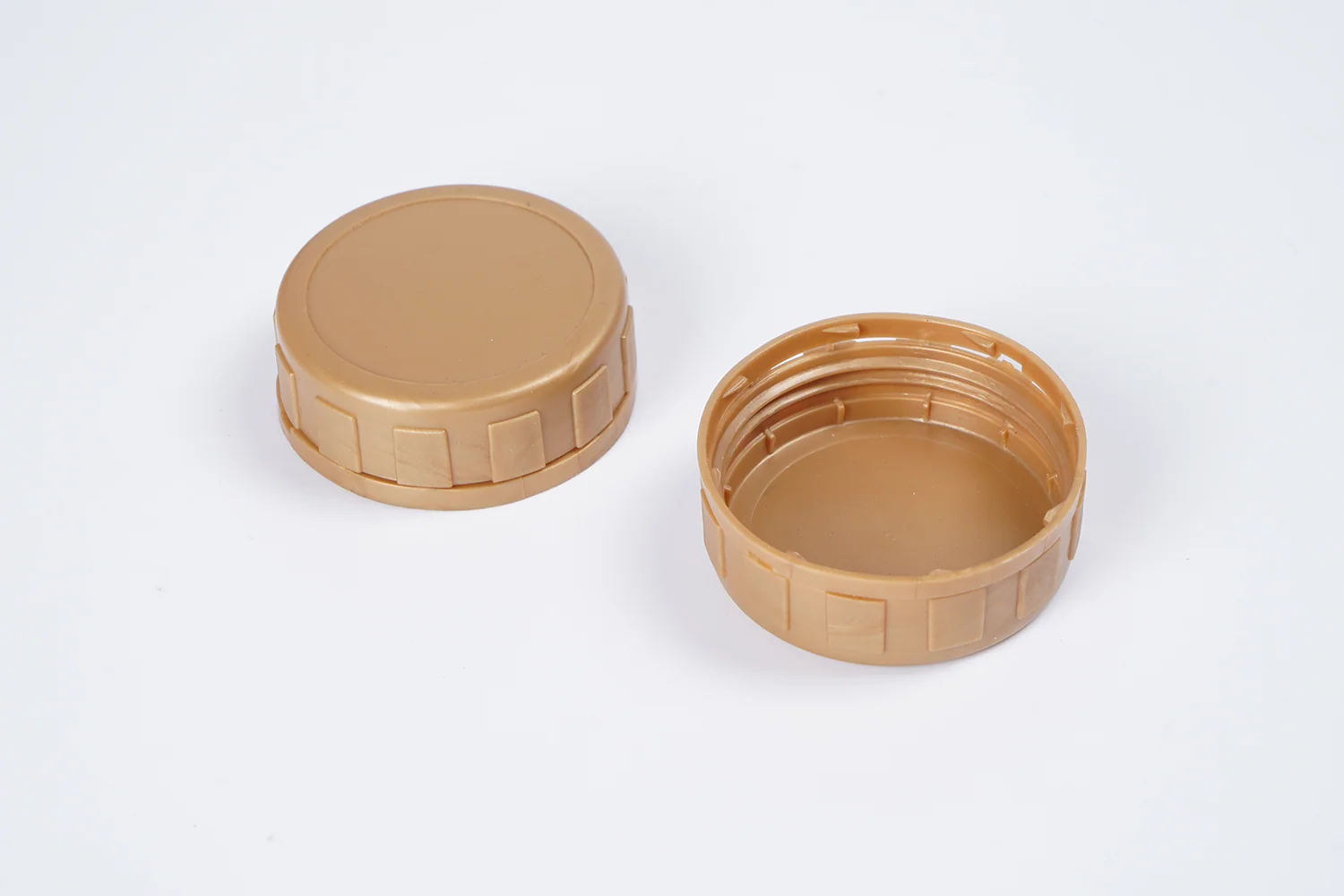 Tamper band oil cap