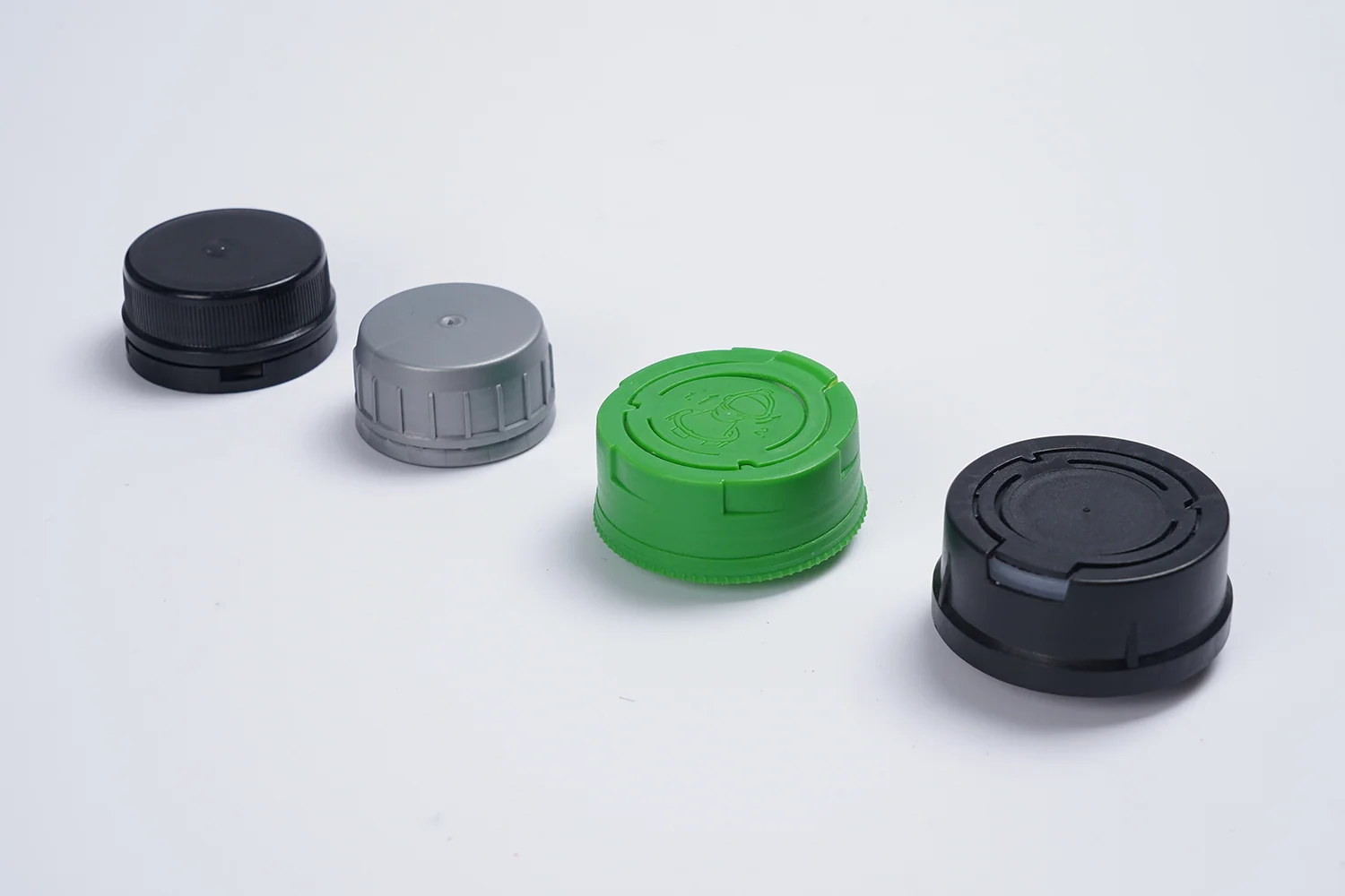 Oil cap with measuring insert