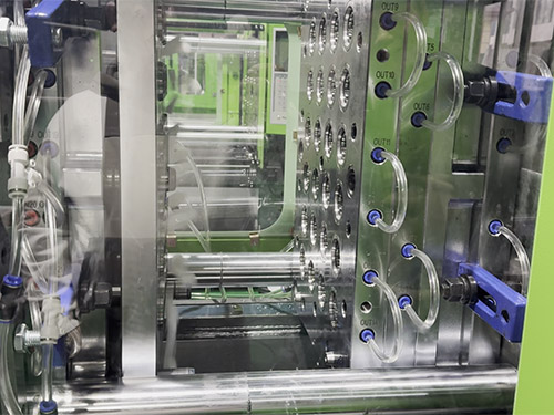 Injection trial machine