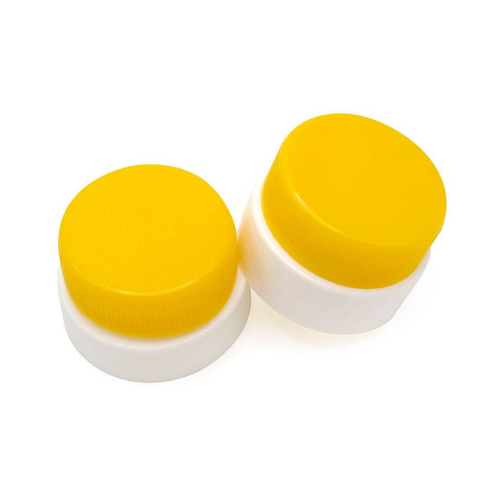 Double wall oil cap