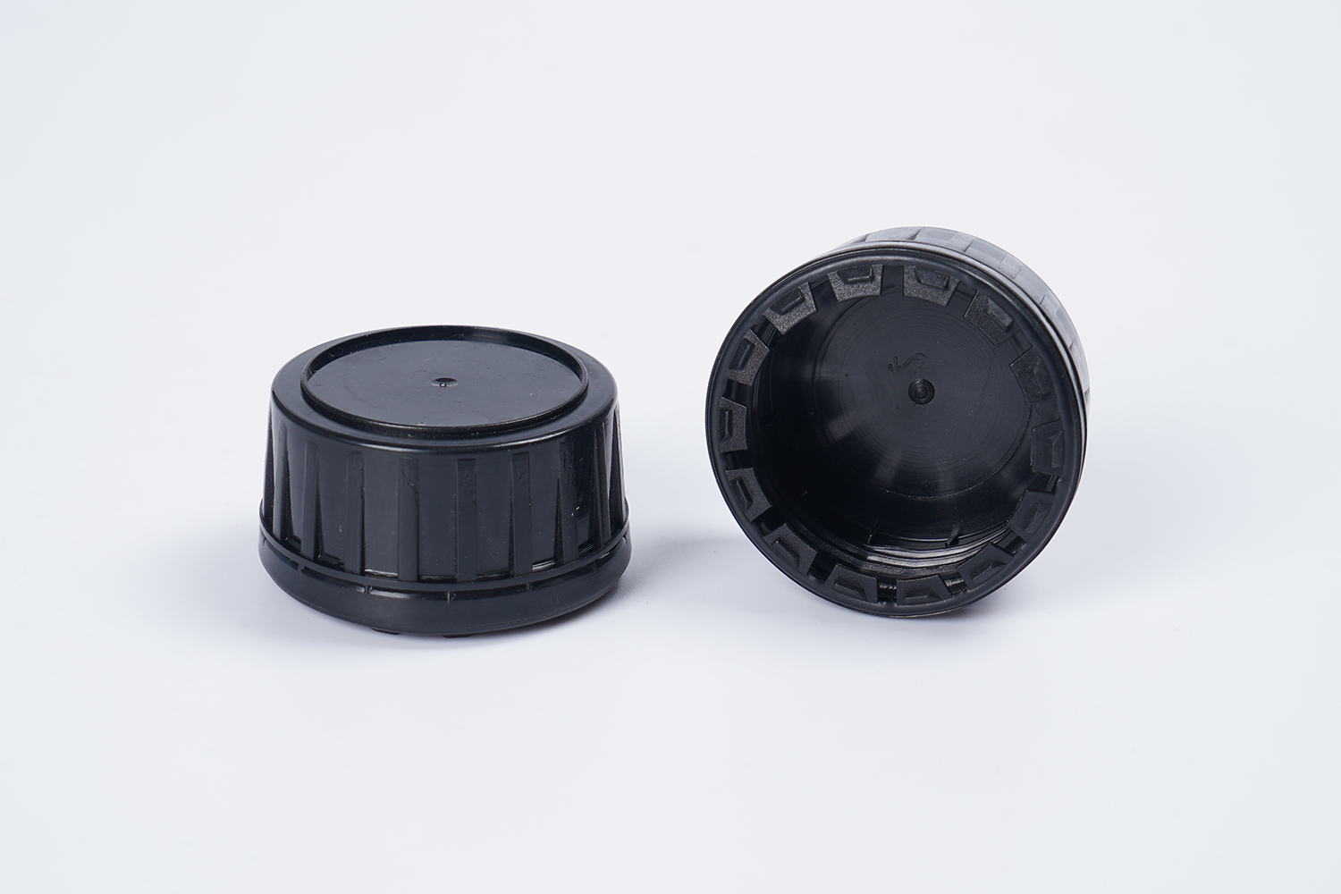 Double wall engine oil cap