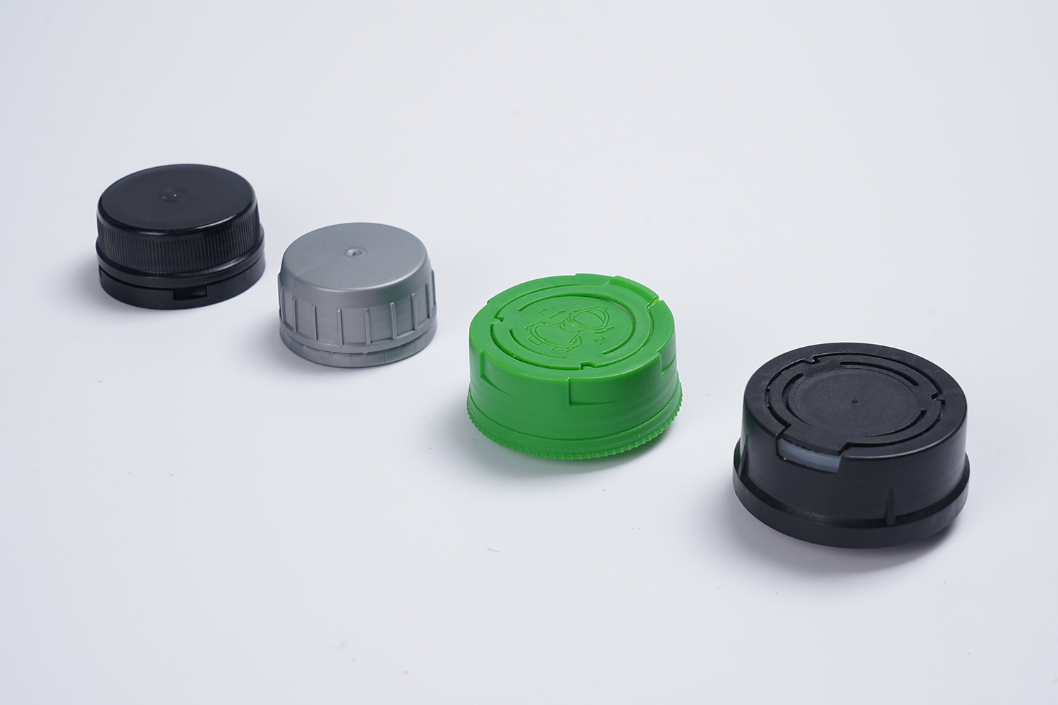 Oil cap with measuring insert