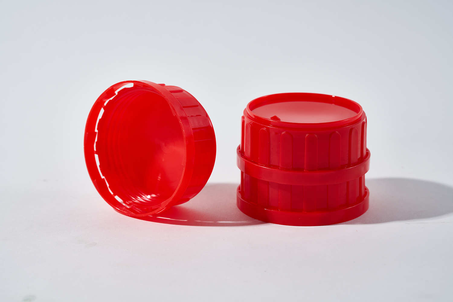 Oil cap with measuring insert