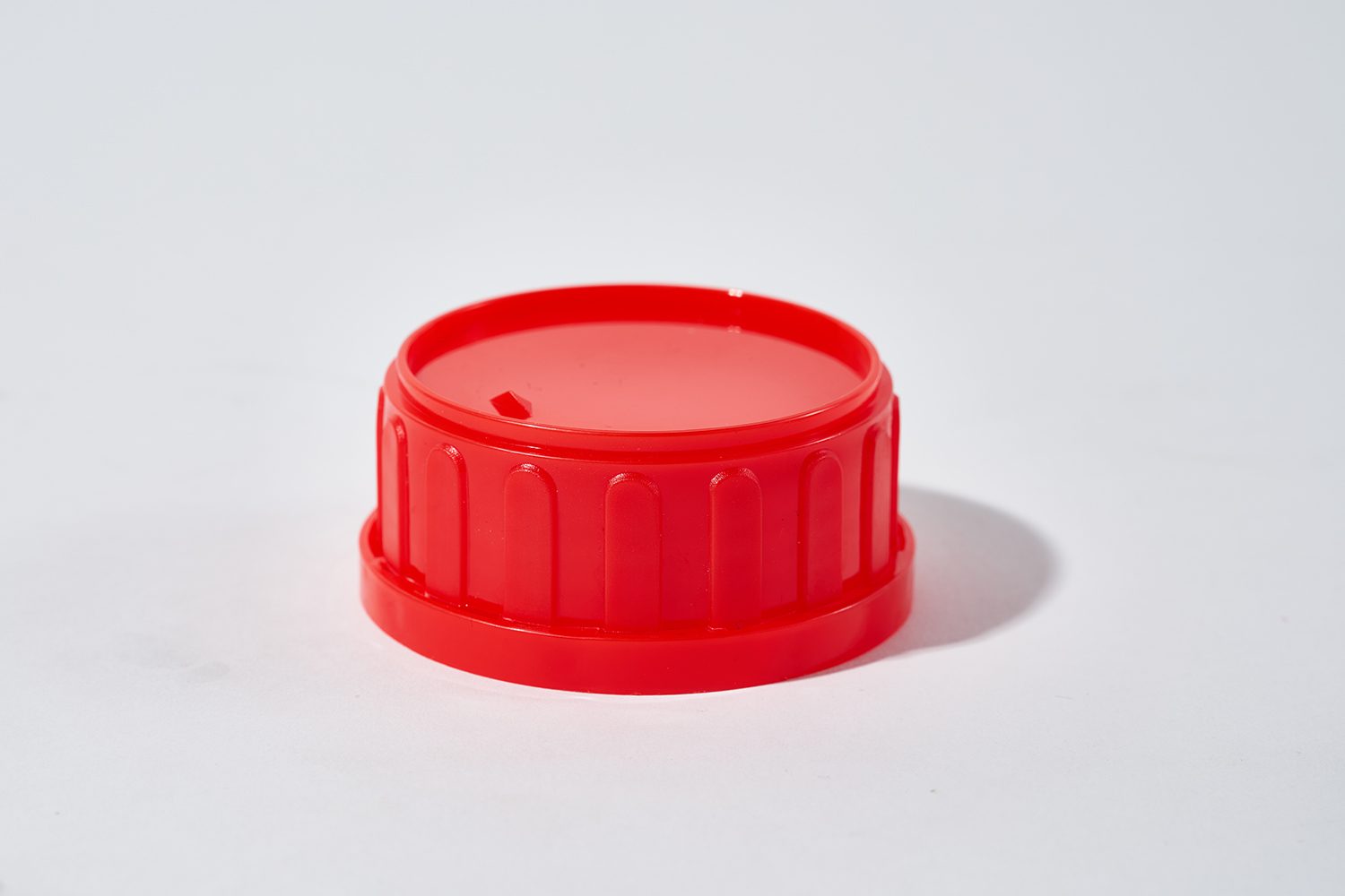 Hinged motor oil cap