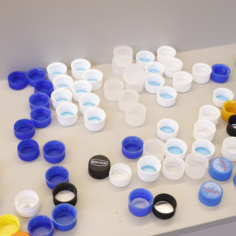 30/25 carbonated drink cap sample
