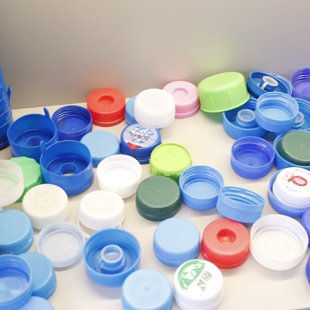 Tamper-evident water cap sample